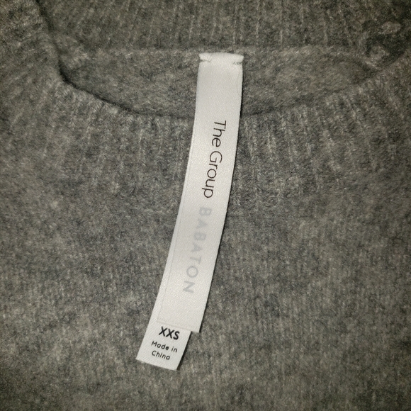 Babaton Luxe Cashmere Crew - Picture 4 of 10